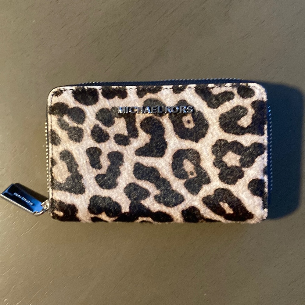 Michael Kors 🐆 rare wallet!